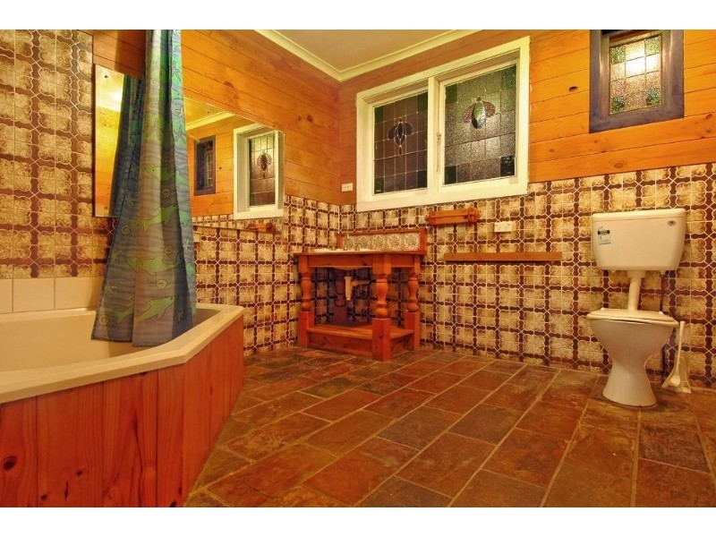 32 Chaucer Crescent, Bundoora VIC 3083