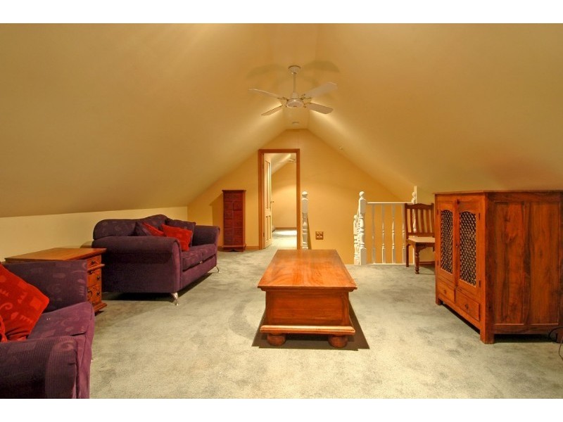 14 Ellerslie Street, Kingsbury VIC 3083