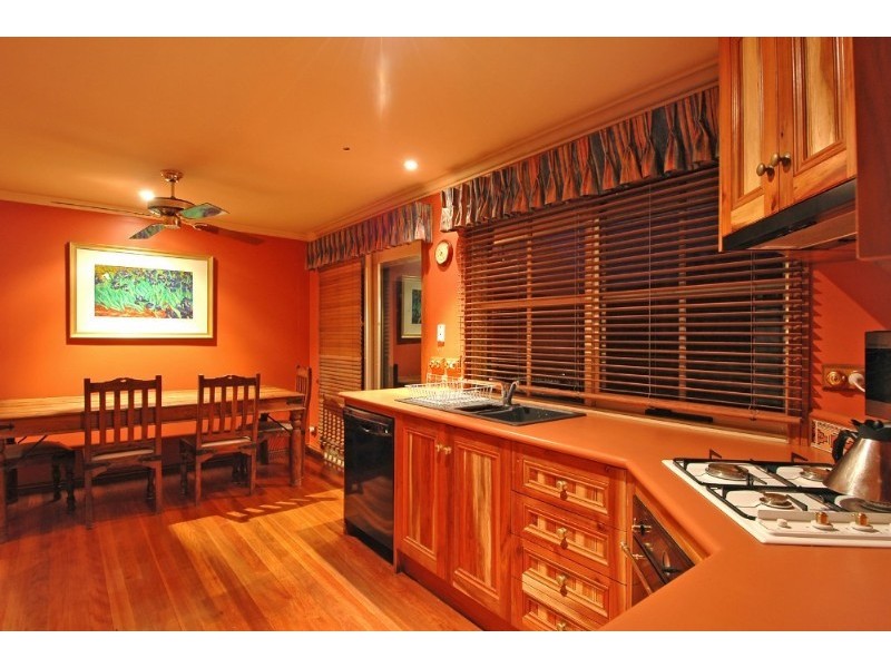 14 Ellerslie Street, Kingsbury VIC 3083