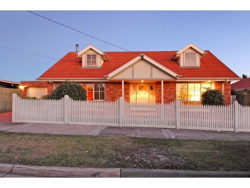 14 Ellerslie Street, Kingsbury VIC 3083