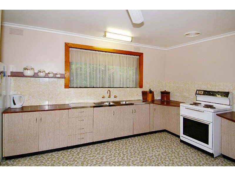 25 Green Avenue, Kingsbury VIC 3083