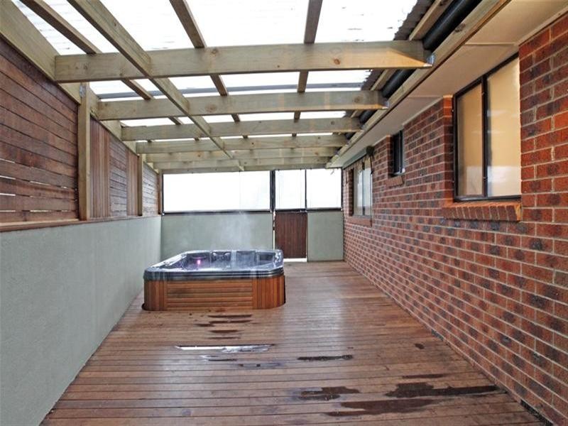 110 Roycroft Avenue, Mill Park VIC 3082