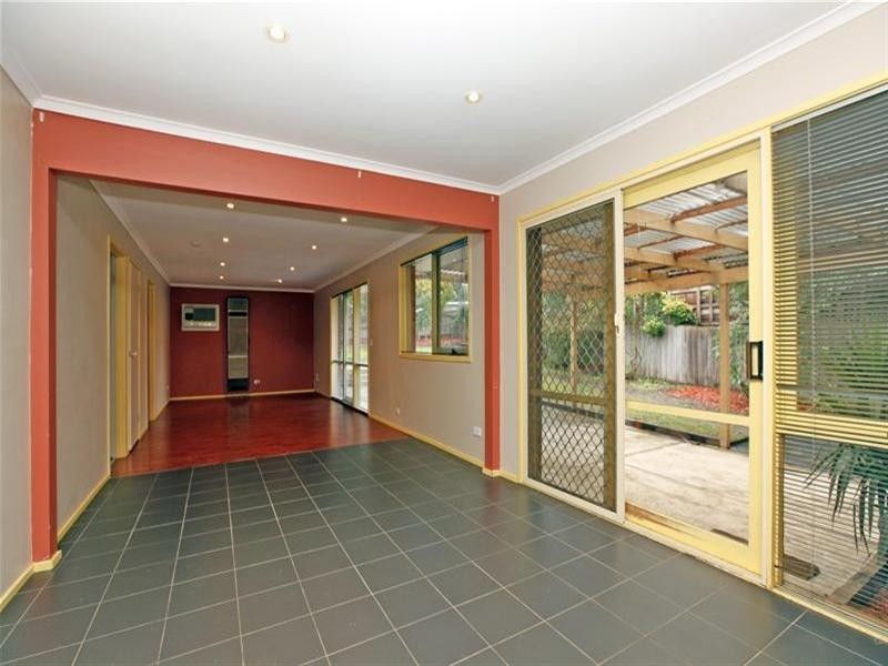 112 Roycroft Avenue, Mill Park VIC 3082