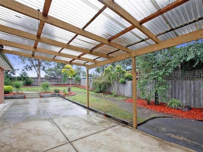 112 Roycroft Avenue, Mill Park VIC 3082