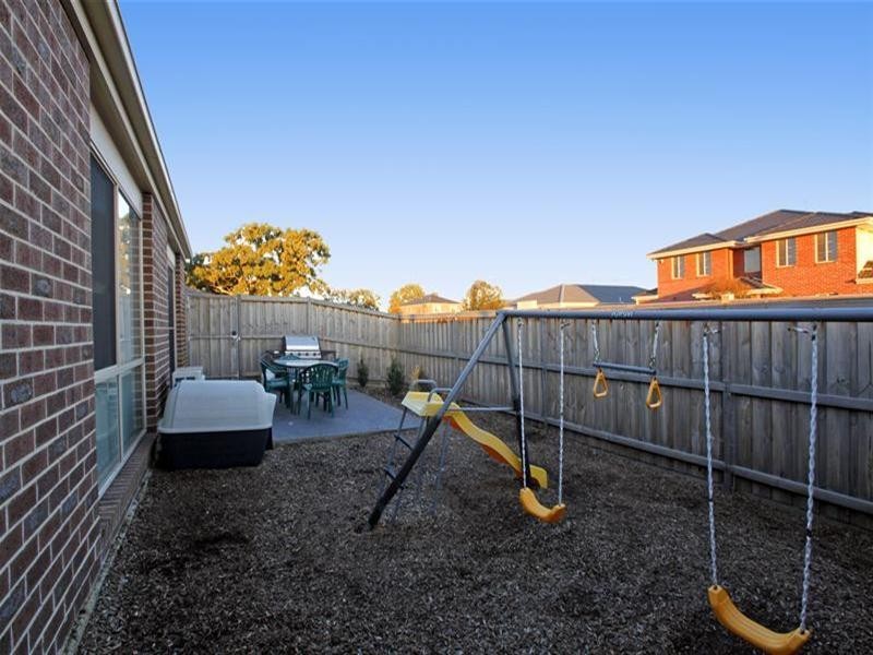 7 Fleetwood Drive, Doreen VIC 3754