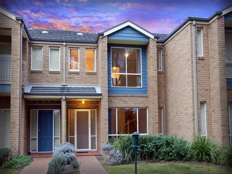 4 Lancewood Walk, South Morang VIC 3752