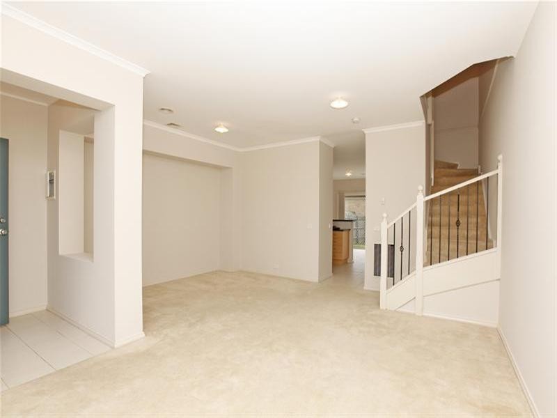 4 Lancewood Walk, South Morang VIC 3752