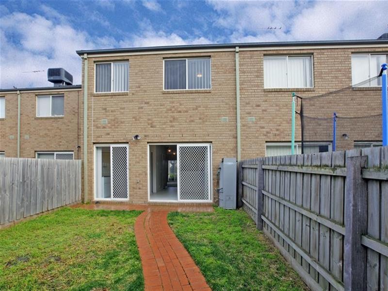 4 Lancewood Walk, South Morang VIC 3752