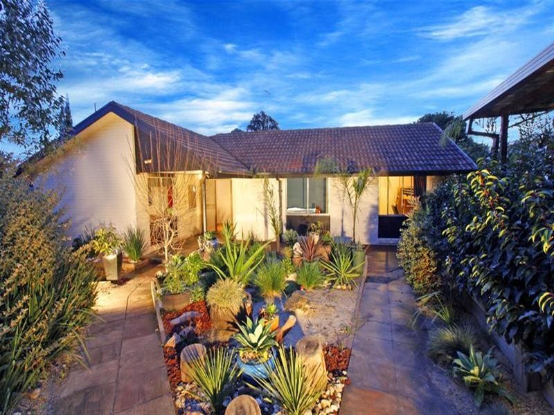 3 Fahey Crescent, Yallambie VIC 3085