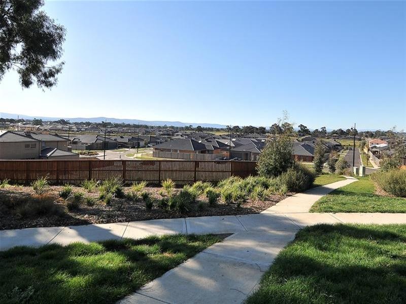 77 Brinkhill Drive, Mernda VIC 3754