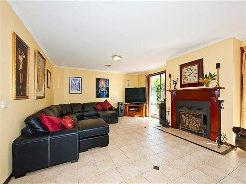 5 Layton Place, Mill Park VIC 3082