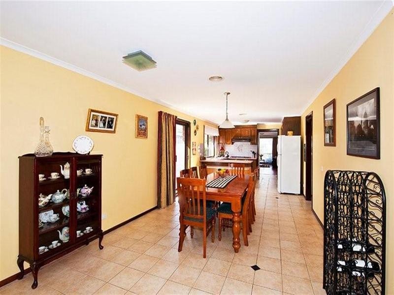 5 Layton Place, Mill Park VIC 3082