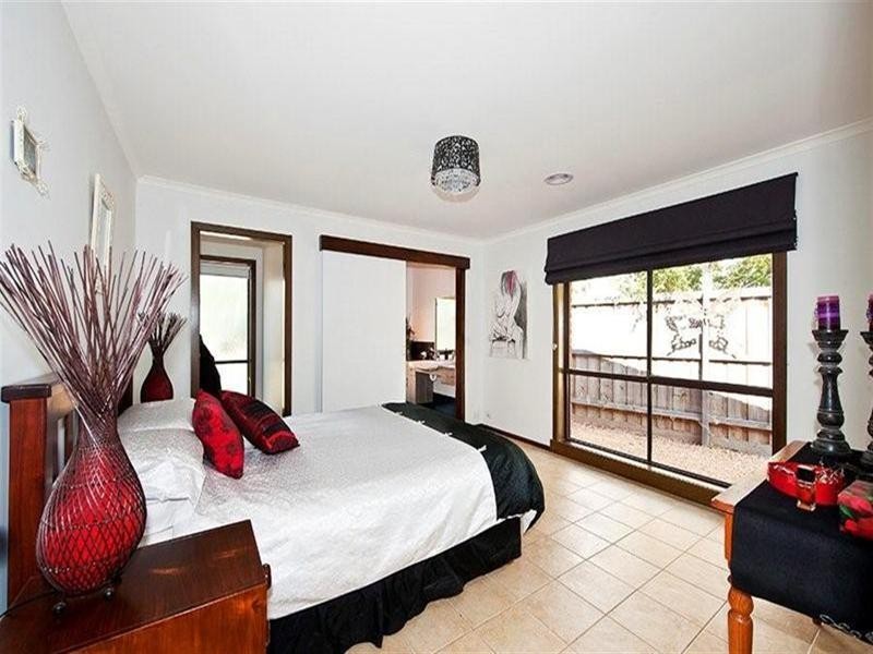 5 Layton Place, Mill Park VIC 3082