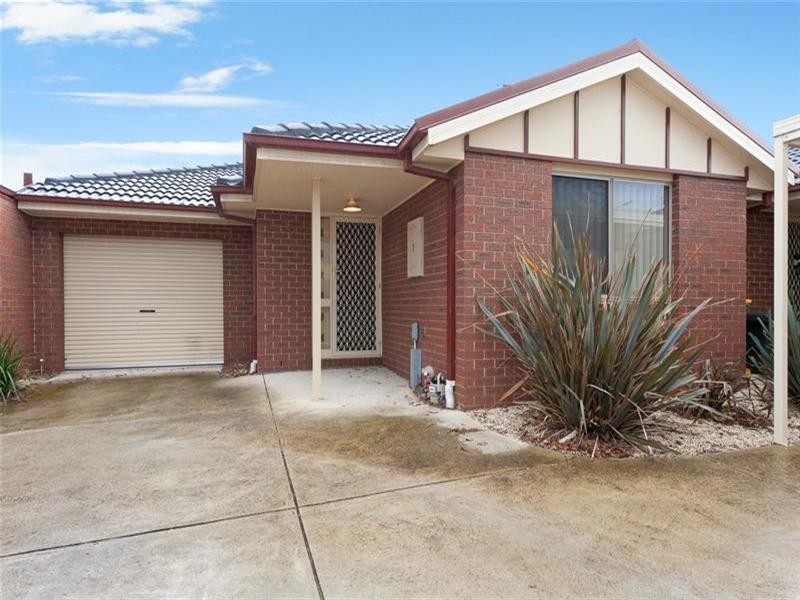 2/40 Scott Grove, Kingsbury VIC 3083