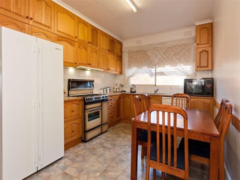 24 Black Street, Reservoir VIC 3073