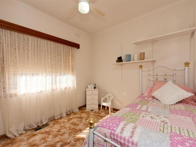 24 Black Street, Reservoir VIC 3073