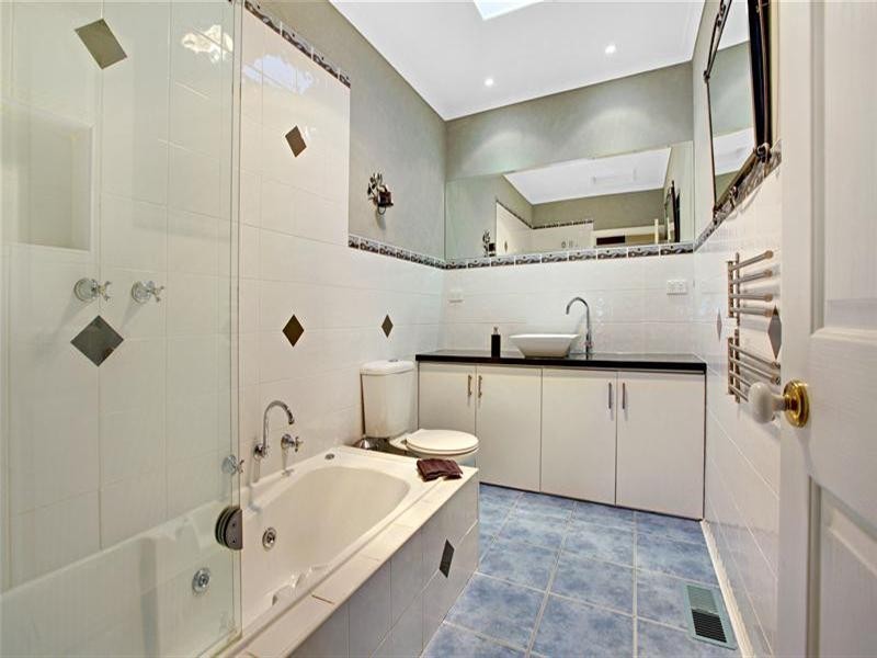 6 Marilyn Court, Watsonia VIC 3087