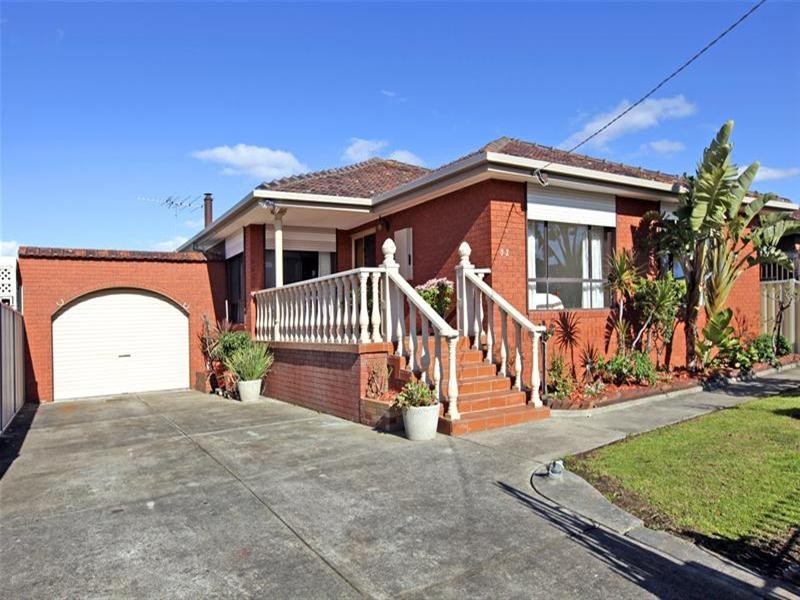 32 Lincoln Drive, Thomastown VIC 3074