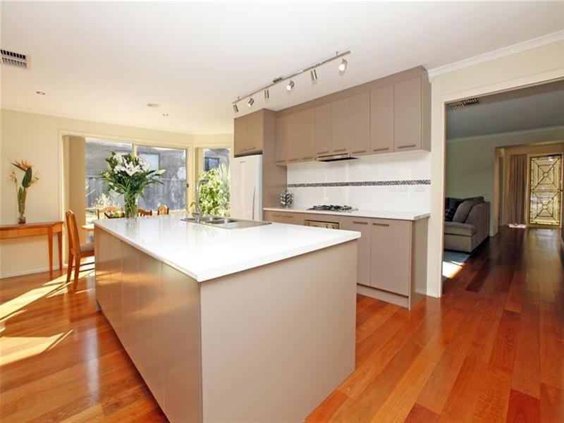 6 Scarlet Drive, Bundoora VIC 3083