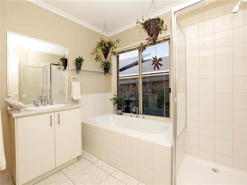 6 Scarlet Drive, Bundoora VIC 3083