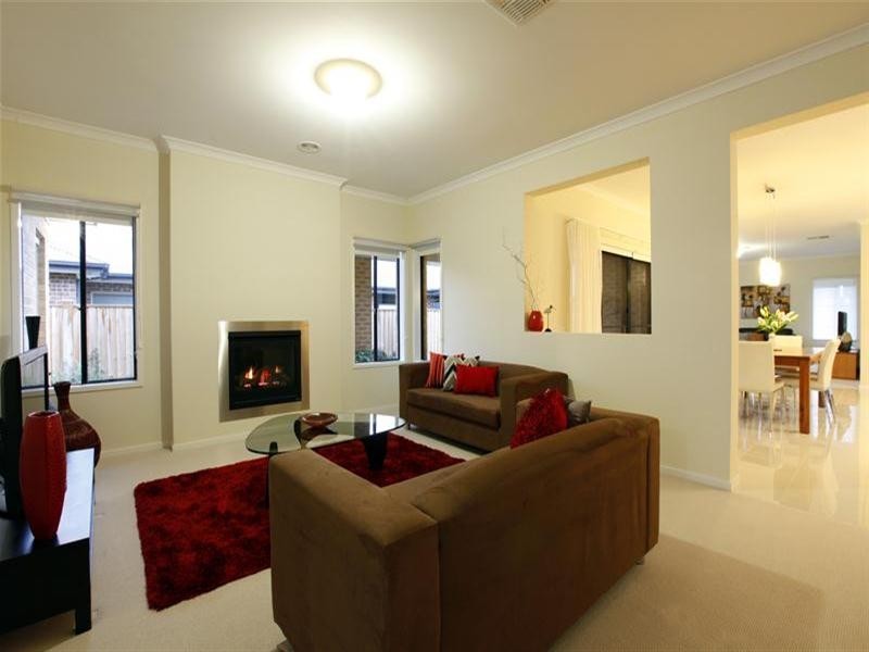 17 Saintly Drive, South Morang VIC 3752