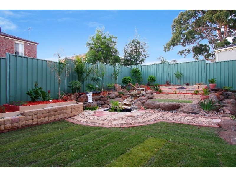 4 Oregon Place, Mill Park VIC 3082
