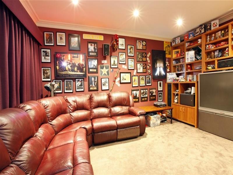 102 Edmund Rice Parade, Bundoora VIC 3083