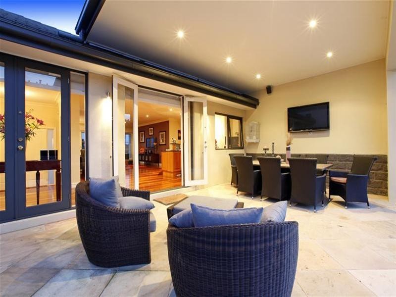 102 Edmund Rice Parade, Bundoora VIC 3083