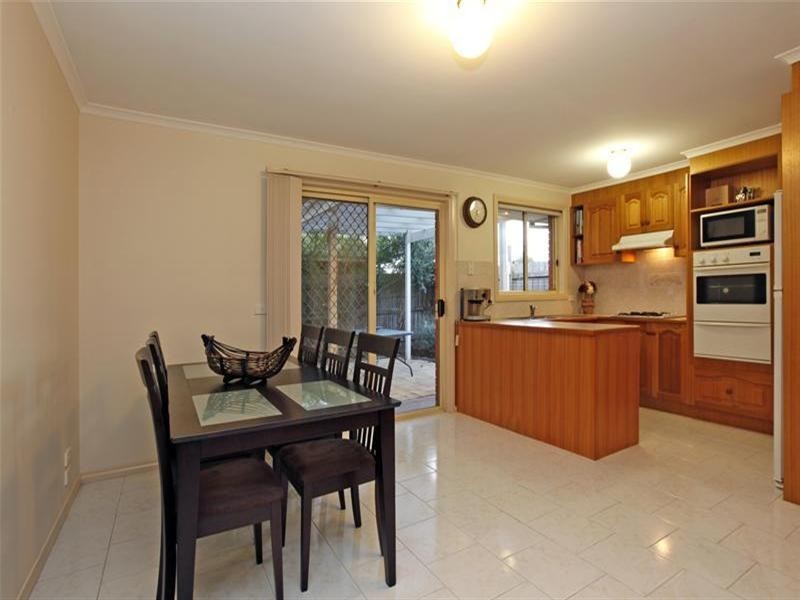 15 Bentley Way, Mill Park VIC 3082