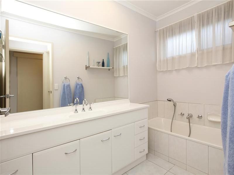 6 Warrenwood Place, Bundoora VIC 3083