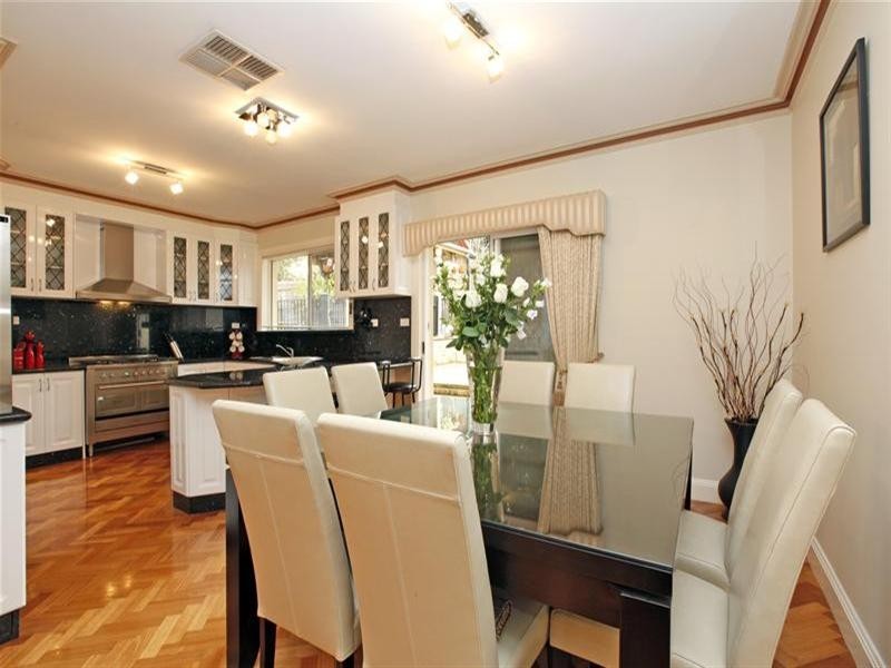 21 Busst Drive, Watsonia North VIC 3087