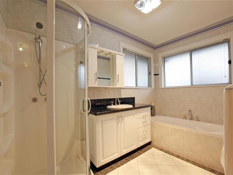 21 Busst Drive, Watsonia North VIC 3087