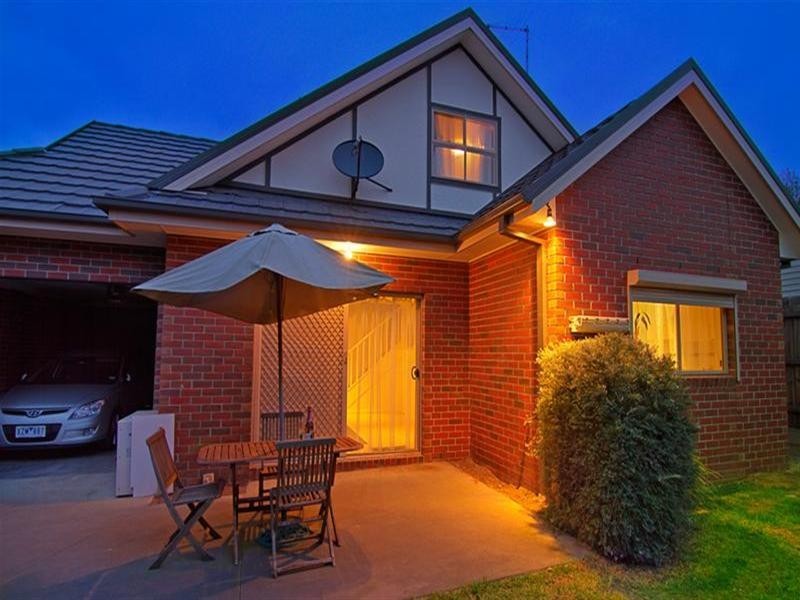 1/8 Tennyson Street, Watsonia VIC 3087