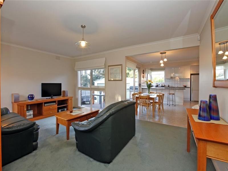 82 Gleeson Drive, Bundoora VIC 3083