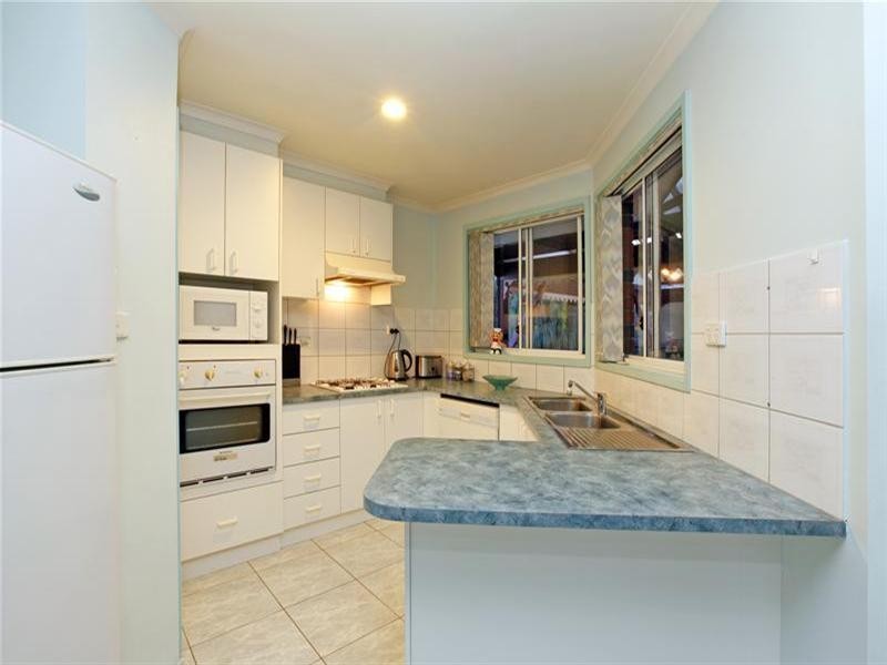 10 Romeo Court, Mill Park VIC 3082