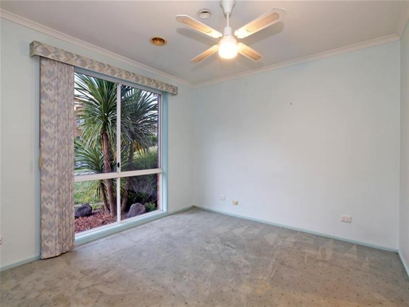 10 Romeo Court, Mill Park VIC 3082