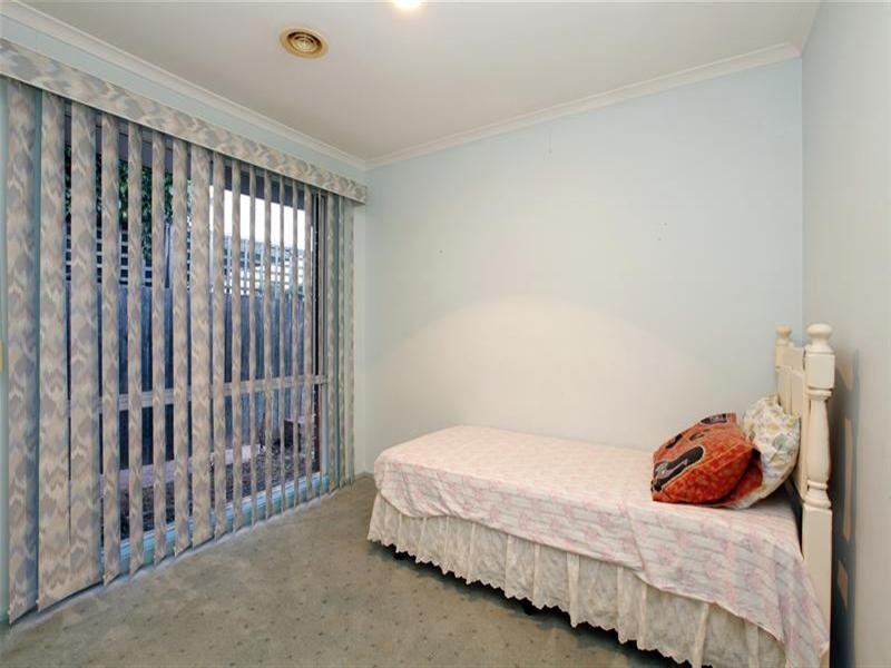 10 Romeo Court, Mill Park VIC 3082