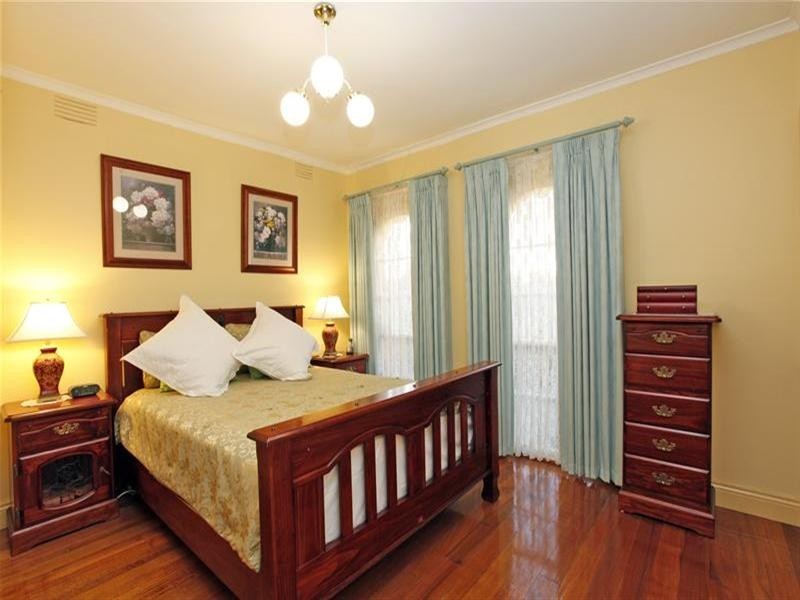 4 Witney Way, Bundoora VIC 3083