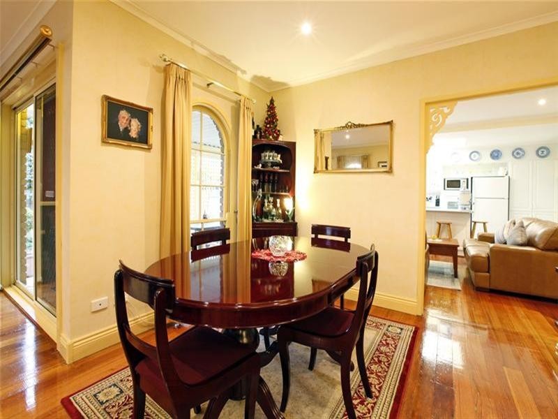 4 Witney Way, Bundoora VIC 3083