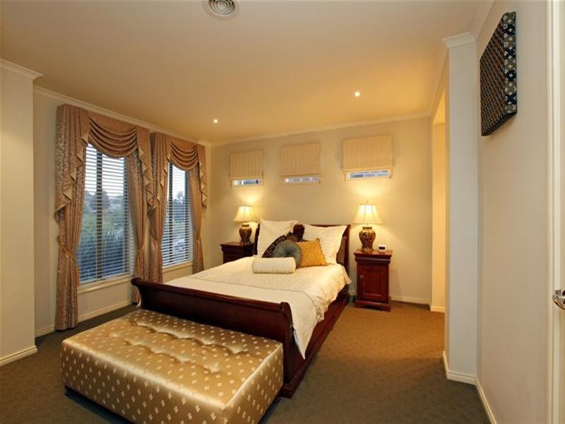 49 Vista Way, South Morang VIC 3752