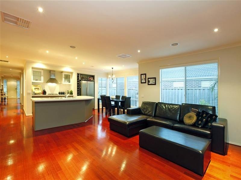 49 Vista Way, South Morang VIC 3752