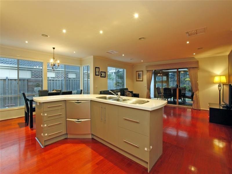 49 Vista Way, South Morang VIC 3752