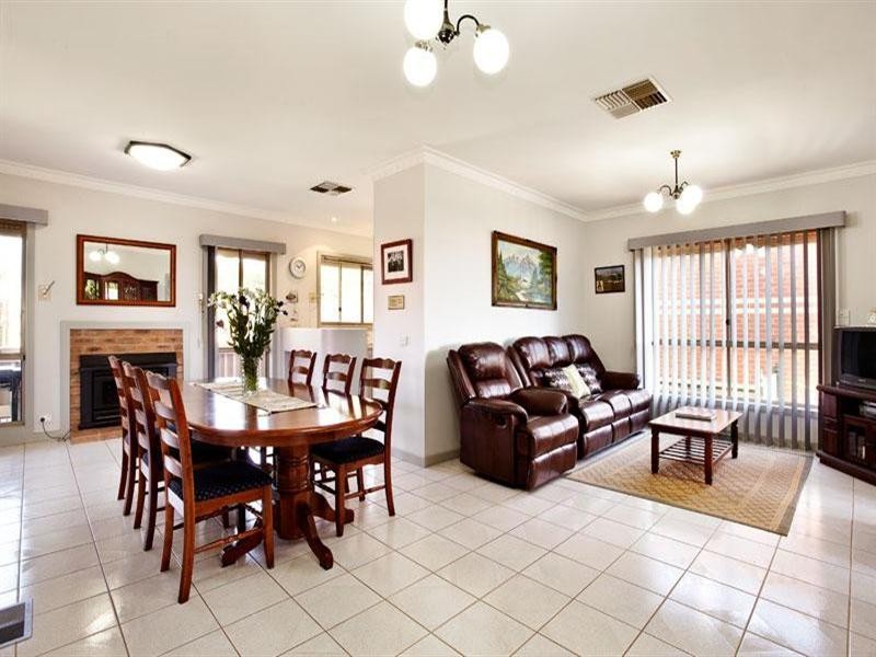 65 Telopea Crescent, Mill Park VIC 3082