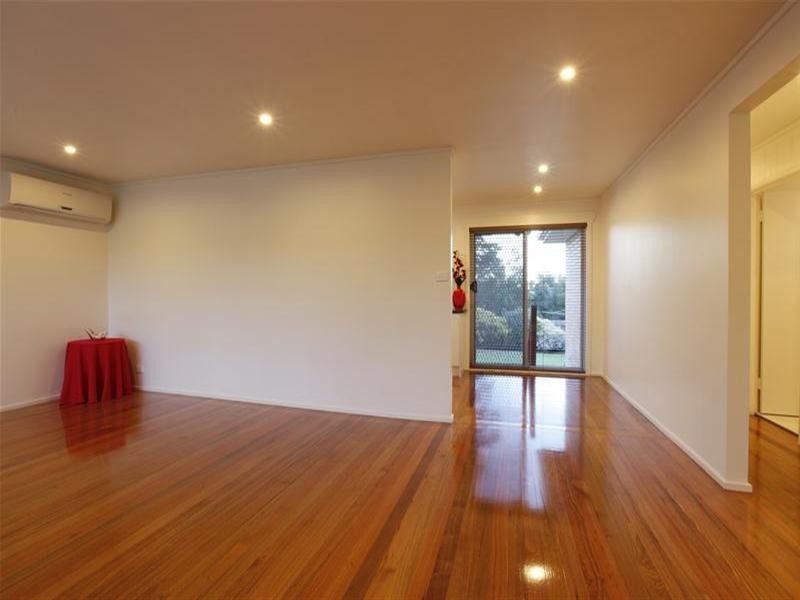 10 Moreton Crescent, Bundoora VIC 3083