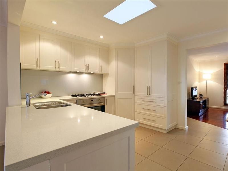 8 Middleton Street, Watsonia North VIC 3087