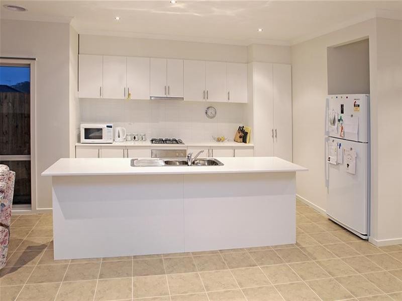 298 The Lakes Boulevard, South Morang VIC 3752