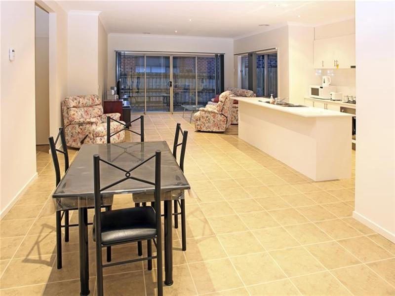 298 The Lakes Boulevard, South Morang VIC 3752