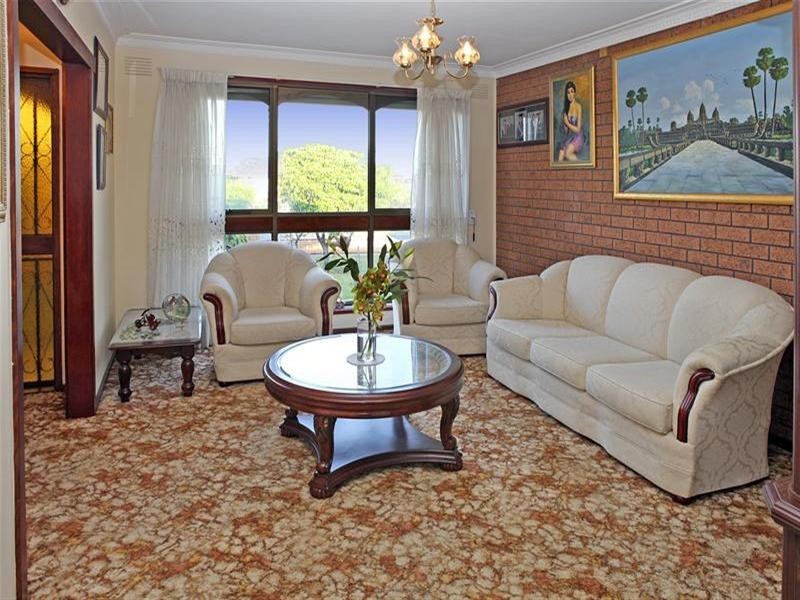 2 Edgewood Close, Thomastown VIC 3074