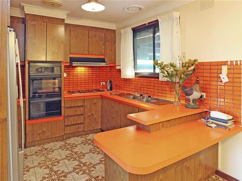 2 Edgewood Close, Thomastown VIC 3074