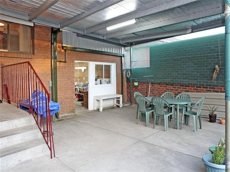 2 Edgewood Close, Thomastown VIC 3074